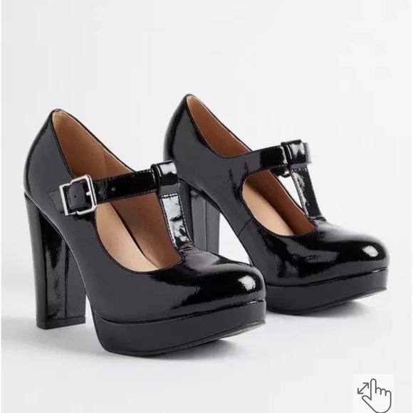 Torrid Glossy Black Platform Heels - Picture 1 of 5